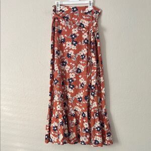 Like New! Gap Floral Maxi Skirt Ruffle in Size 4